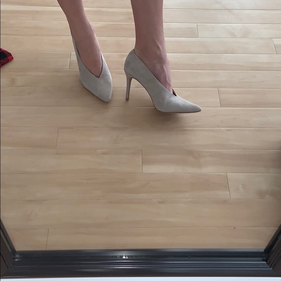 Vince Camuto Ankia Suede Pump - Picture 9 of 12